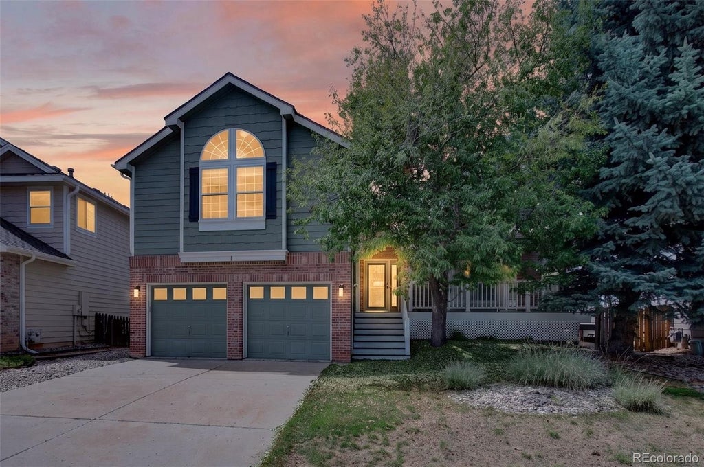 Photo of 7 Purple Ash, Littleton, CO 80127 (MLS # 5546912)