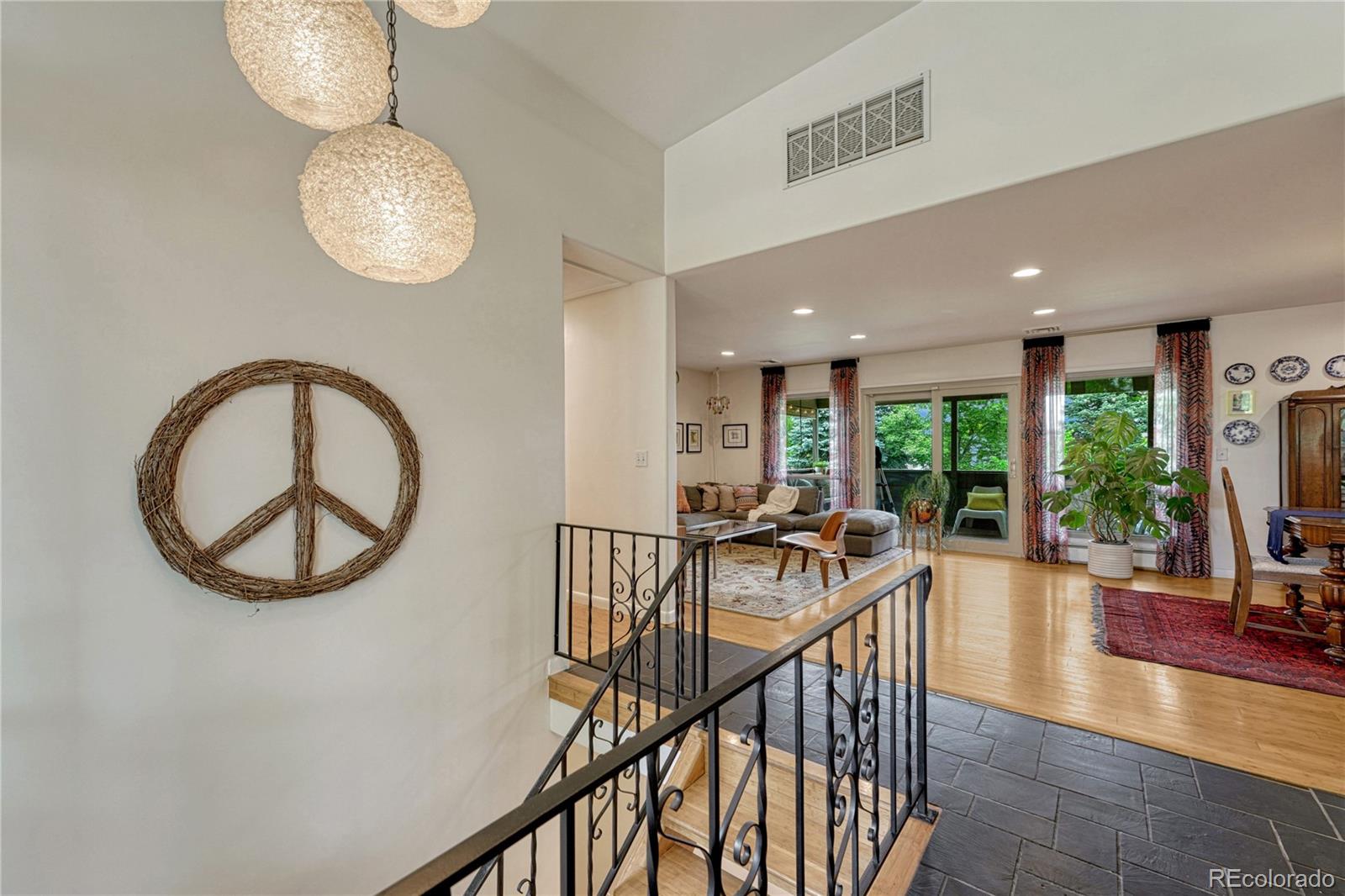 5 Hillside Drive