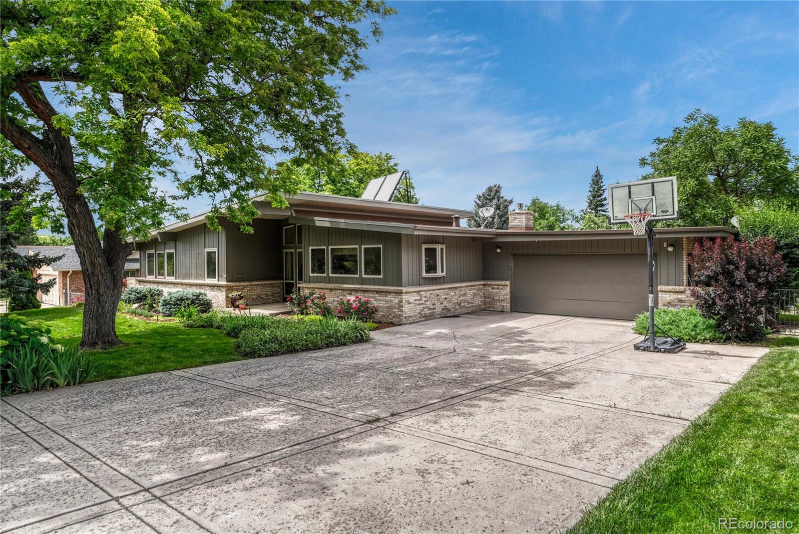 5 Hillside Drive