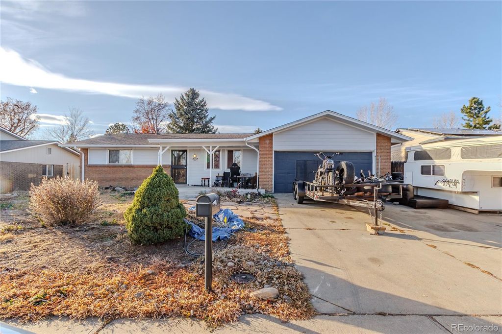 Photo of 959 S Johnson Way, Lakewood, CO 80226 (MLS # 2162229)