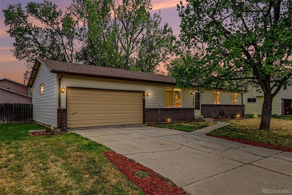 Photo of 11617 W 71st Drive, Arvada, CO 80004 (MLS # 7623315)