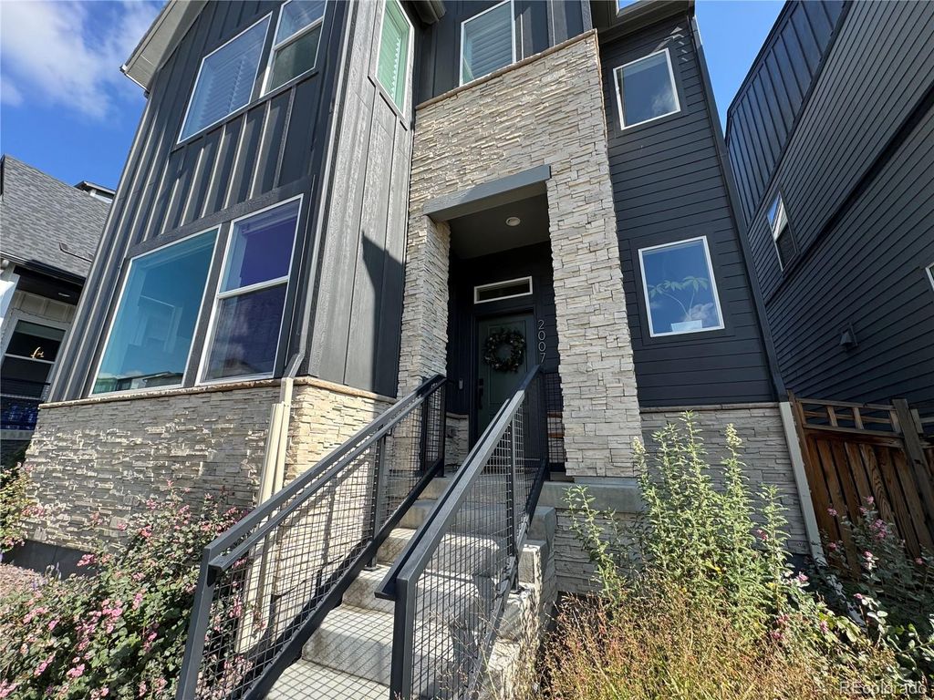 Photo of 2007 Alcott Way, Broomfield, CO 80023 (MLS # 9949662)