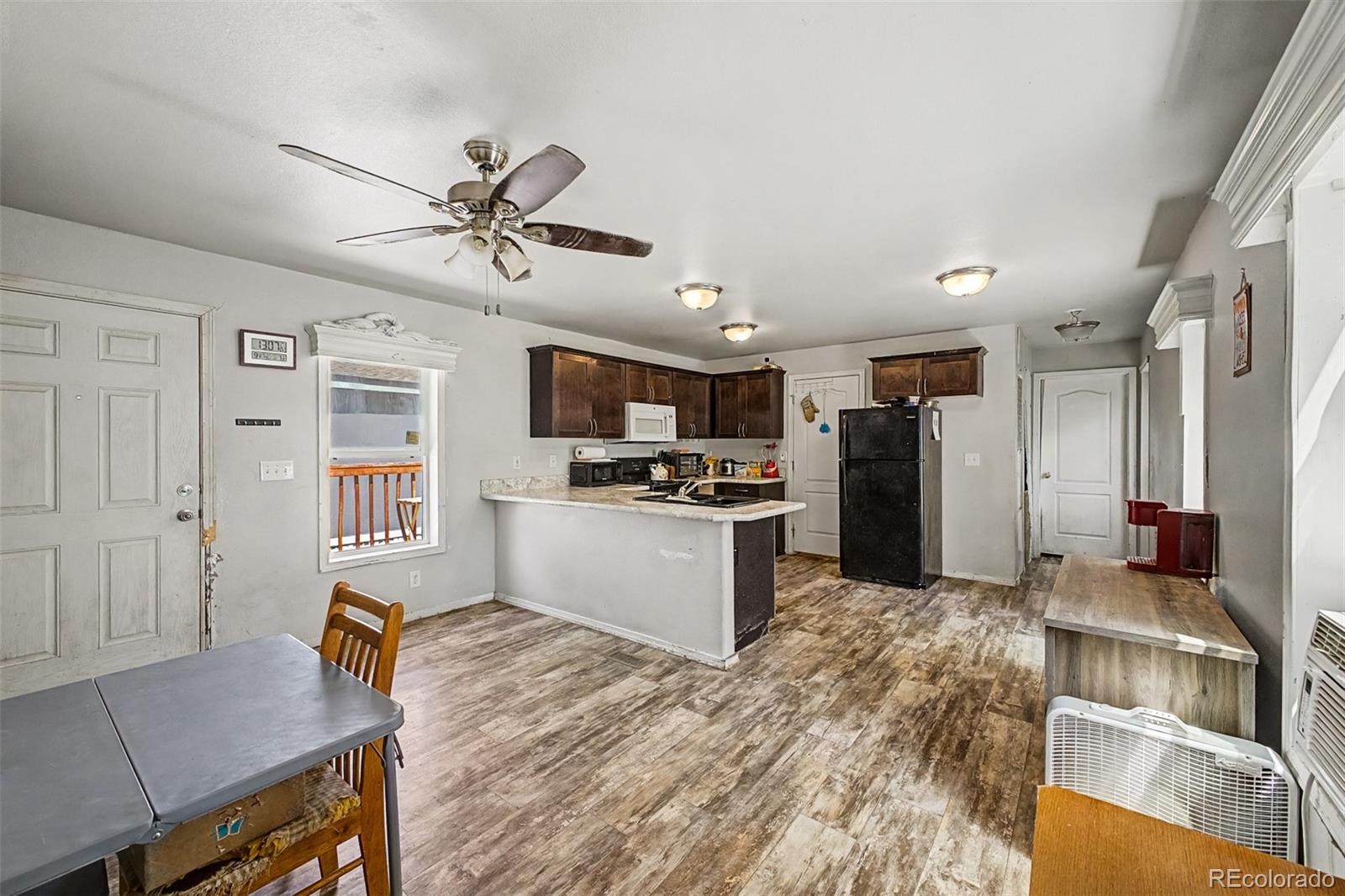 800 S Santa Fe Avenue