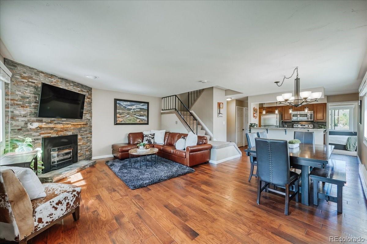 76 Cove Boulevard E12