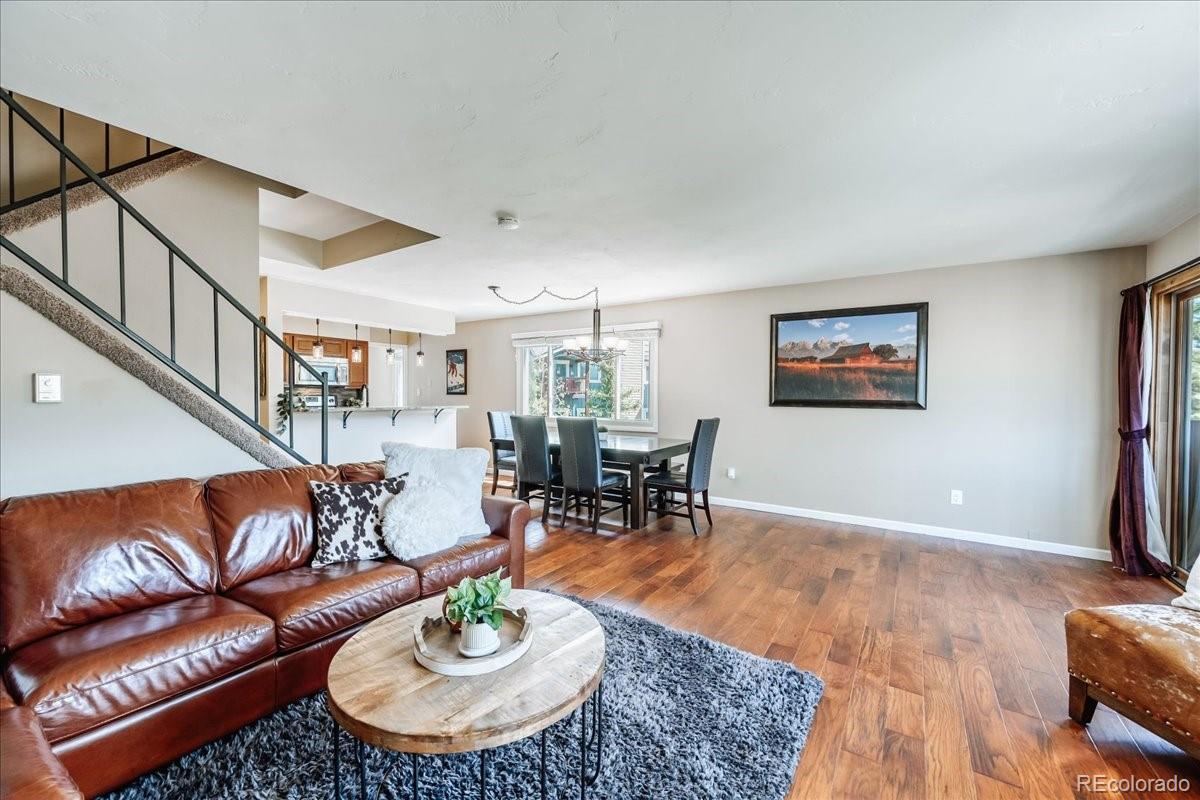 76 Cove Boulevard E12