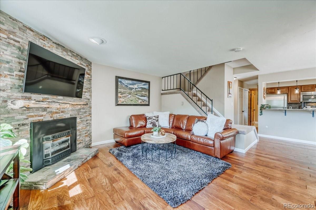 76 Cove Boulevard E12