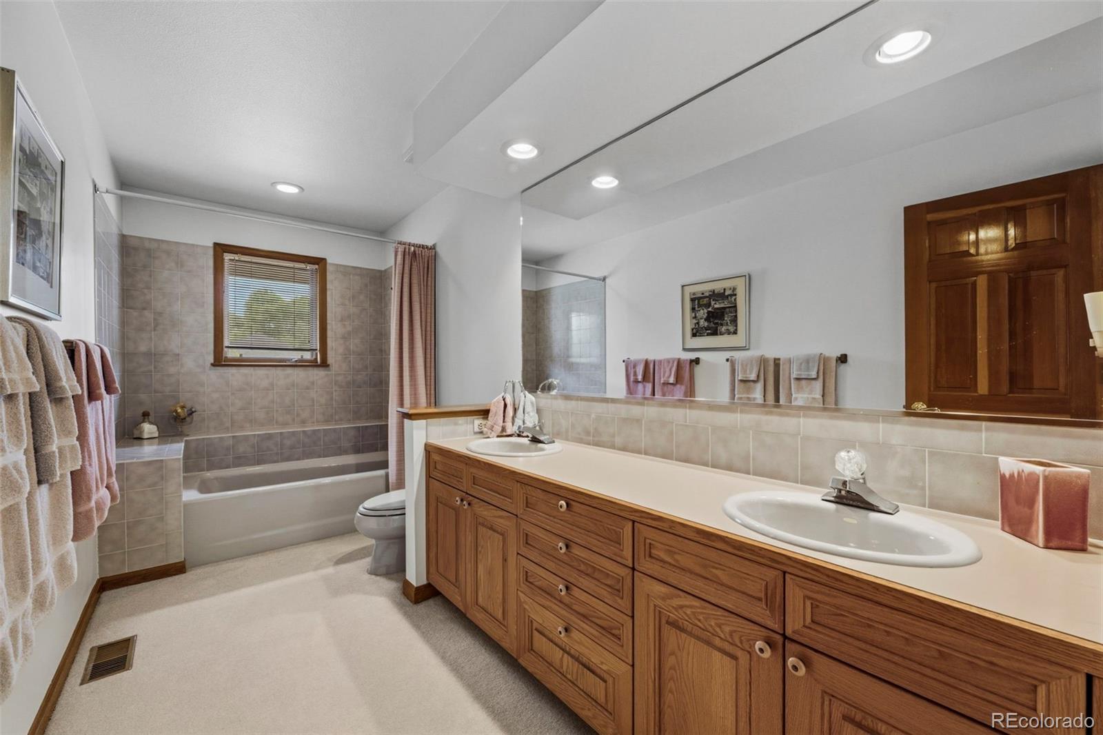 7334 S Meadow Ct, Boulder, CO, 80301, USA, 4 Bedrooms Bedrooms, ,5 BathroomsBathrooms,Residential,Contingent,7334 S Meadow Ct,6186709