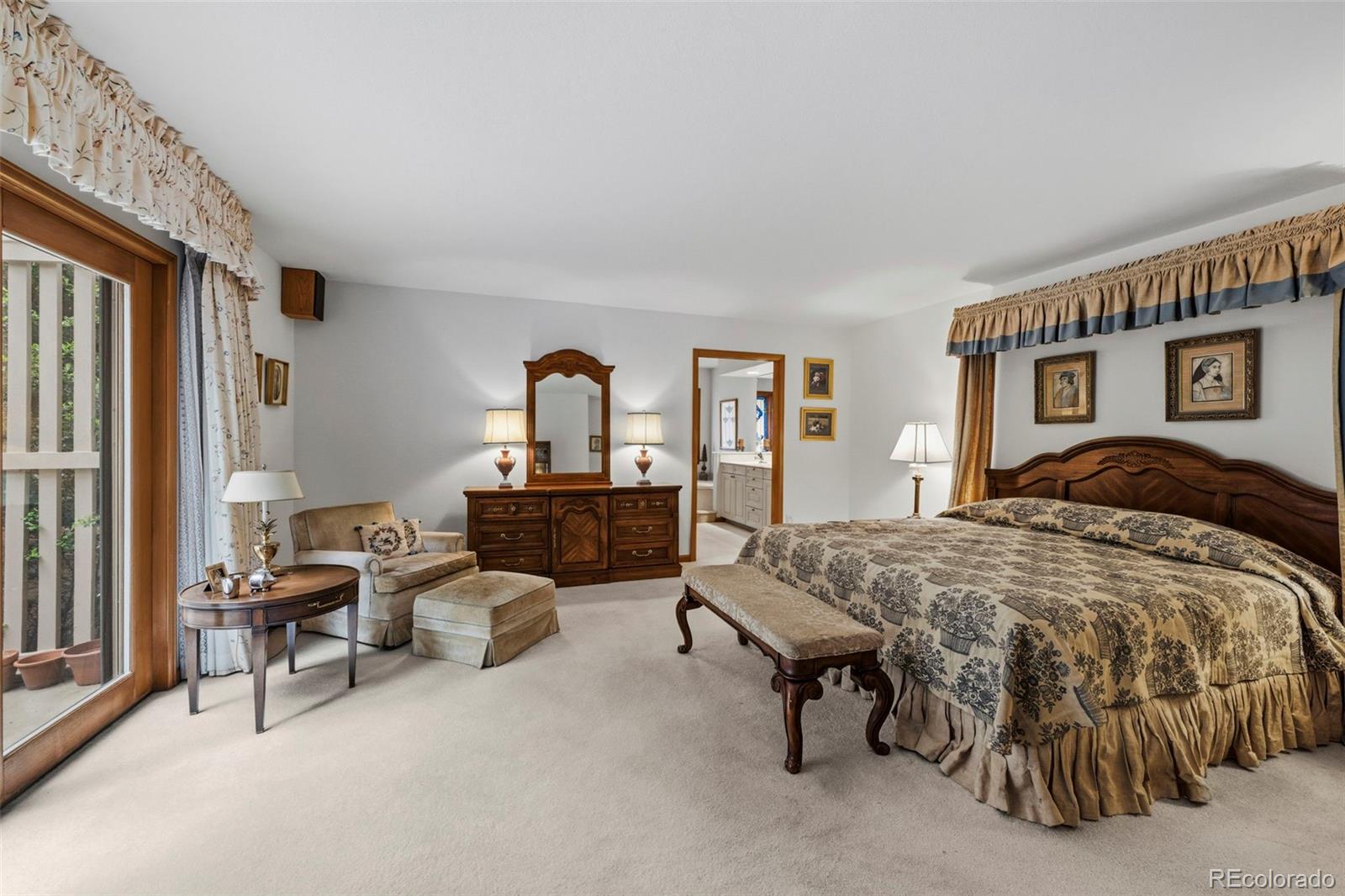 7334 S Meadow Ct, Boulder, CO, 80301, USA, 4 Bedrooms Bedrooms, ,5 BathroomsBathrooms,Residential,Contingent,7334 S Meadow Ct,6186709