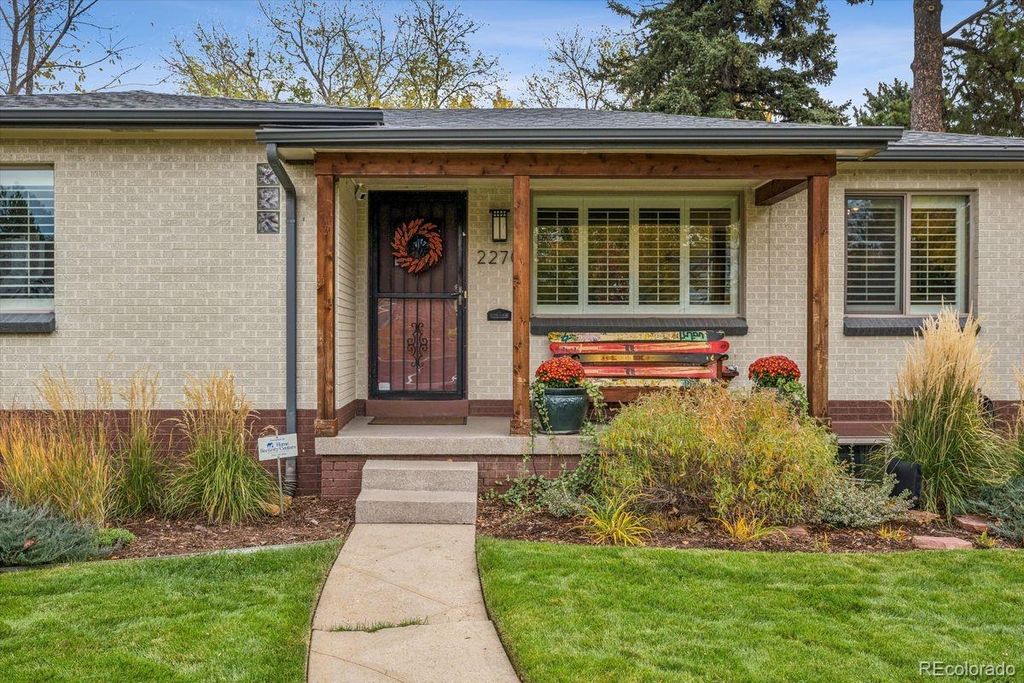 Photo of 2270 Krameria Street, Denver, CO 80207 (MLS # 1567186)