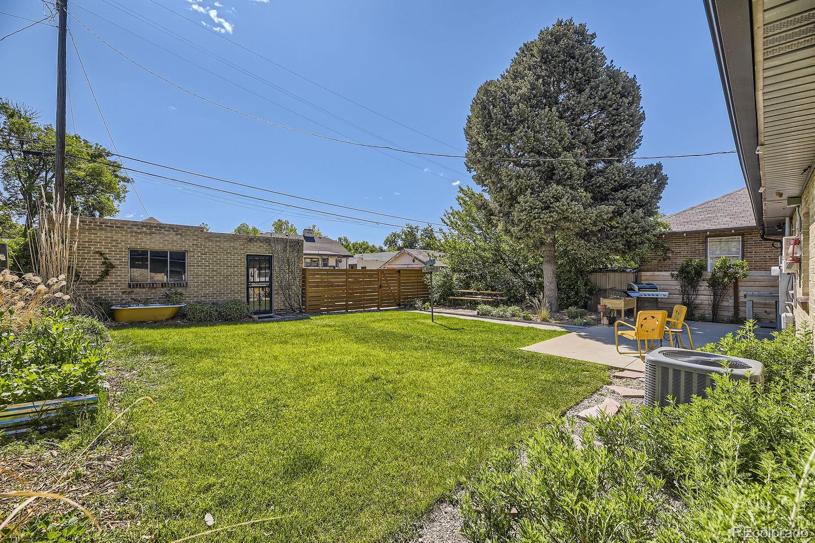 2844 Bellaire Street