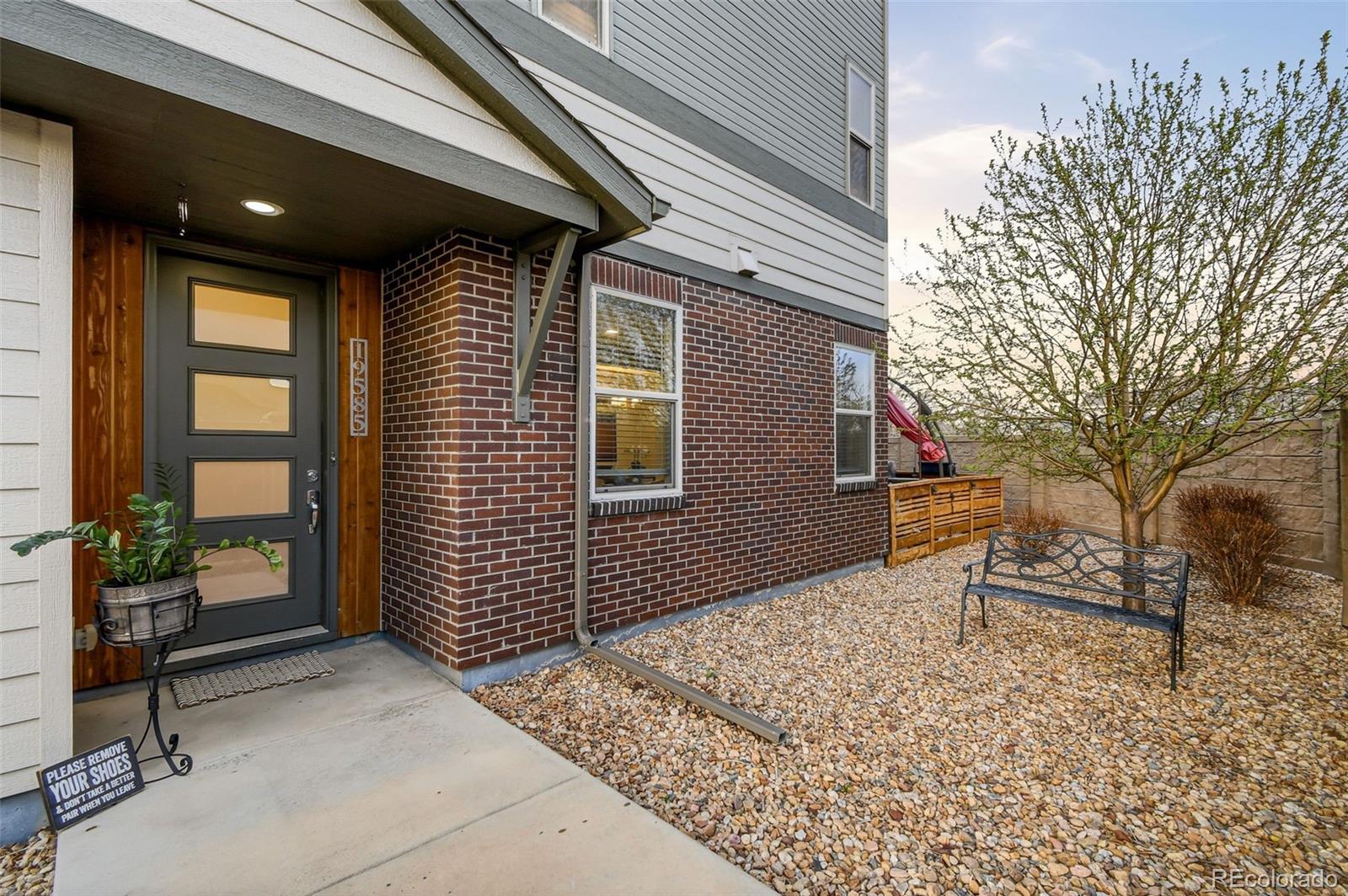 19585 E Sunset Circle