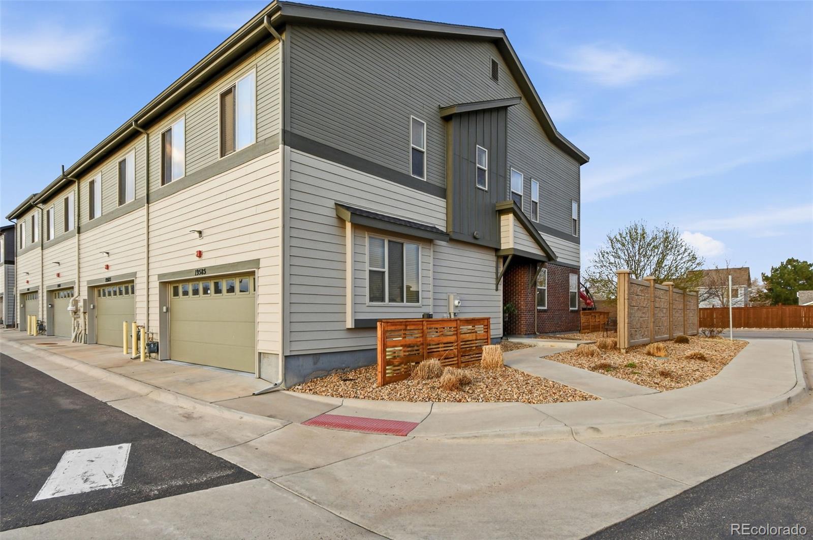 19585 E Sunset Circle