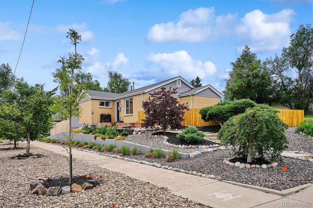 Photo of 3560 N Steele Street, Denver, CO 80205 (MLS # 7840140)