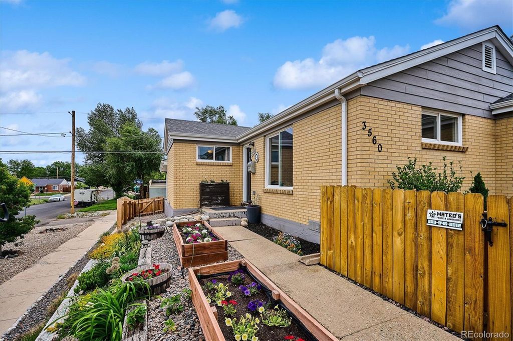 Photo of 3560 N Steele Street, Denver, CO 80205 (MLS # 7840140)