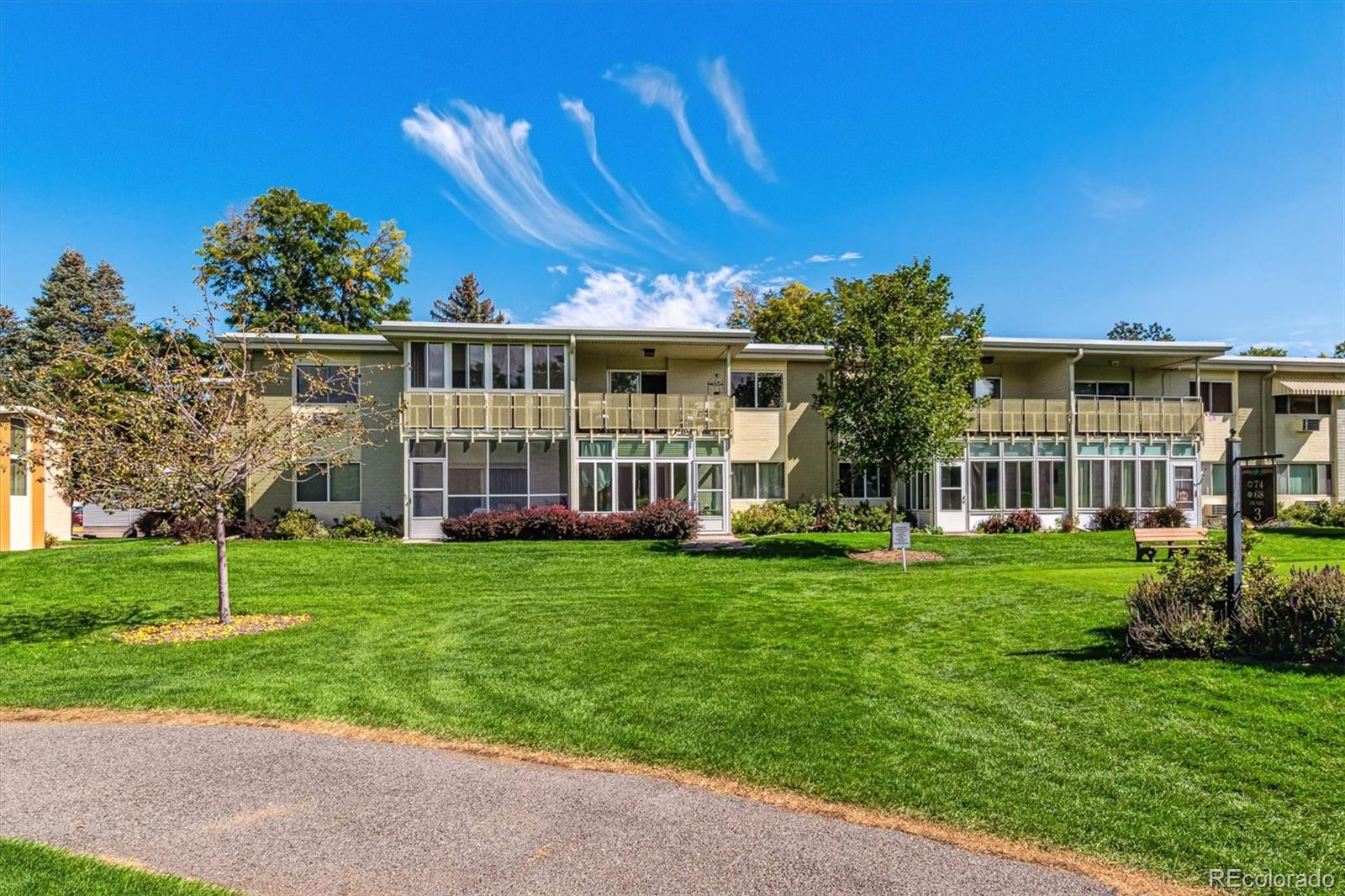 725 S Clinton Street 13B