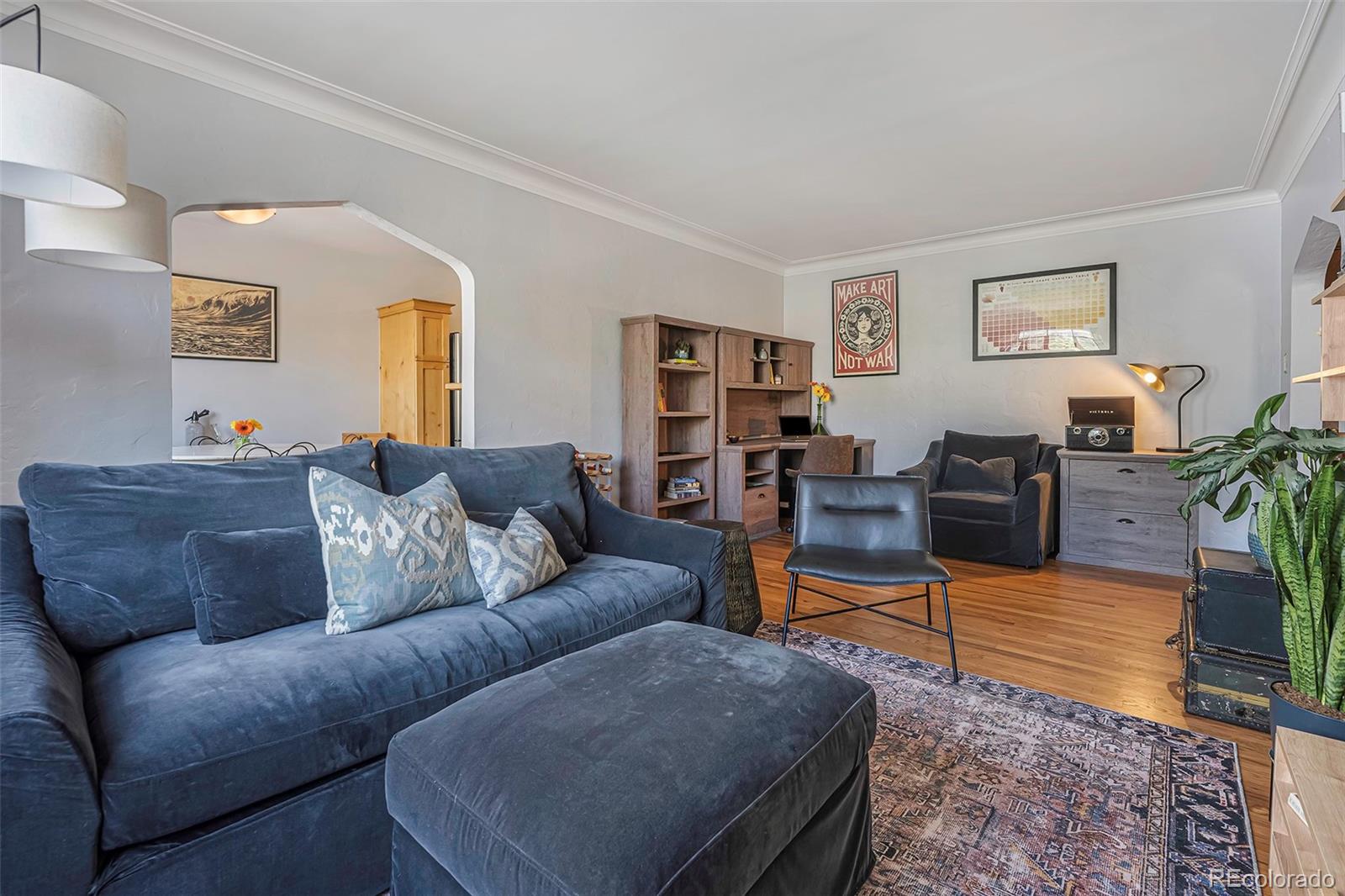 1000 E 8th Avenue 20