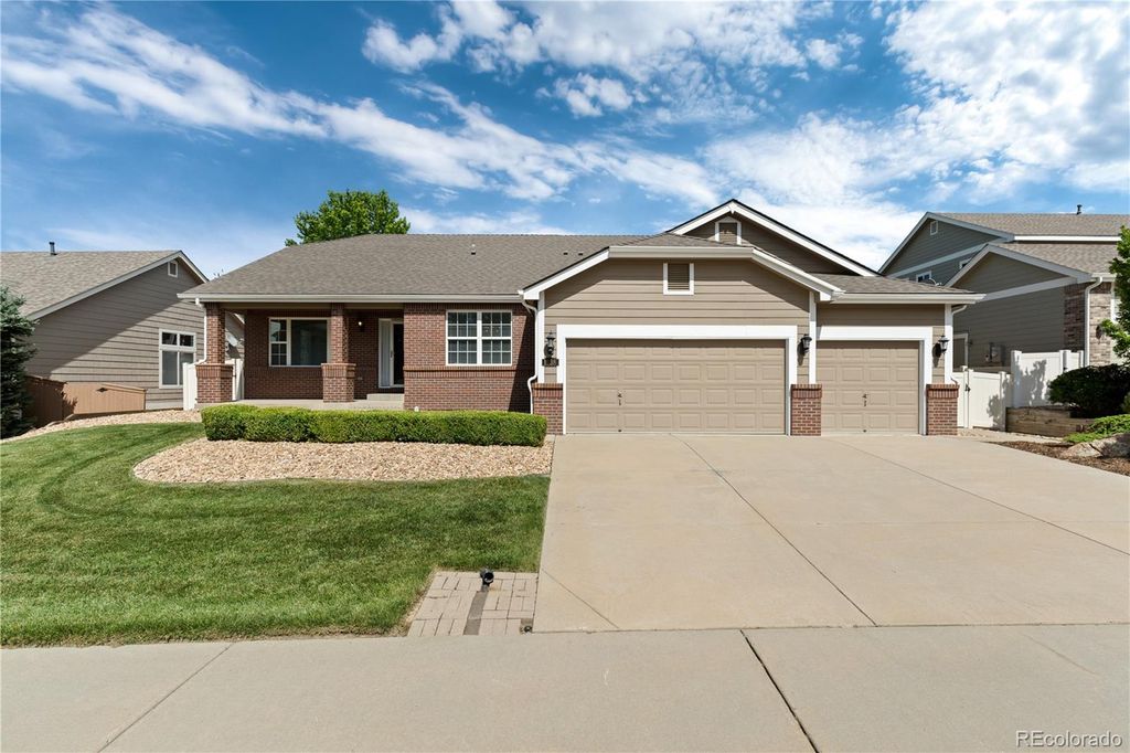 Photo of 1638 Hallet Peak Drive, Longmont, CO 80503 (MLS # 9687750)