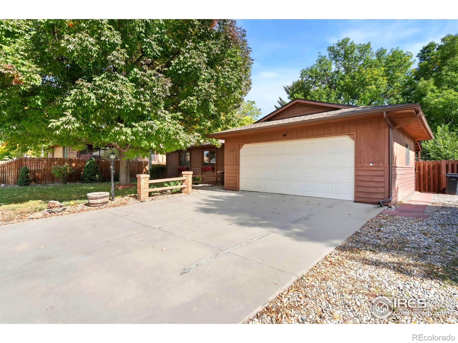 1942 Lakewood Drive