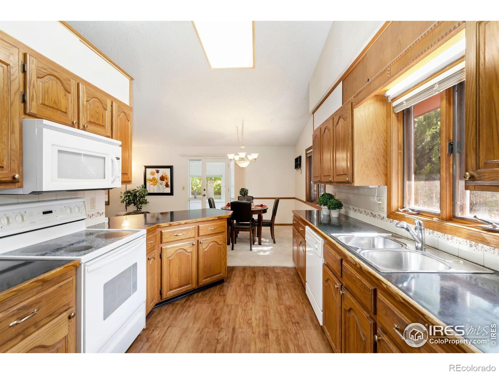 1942 Lakewood Drive