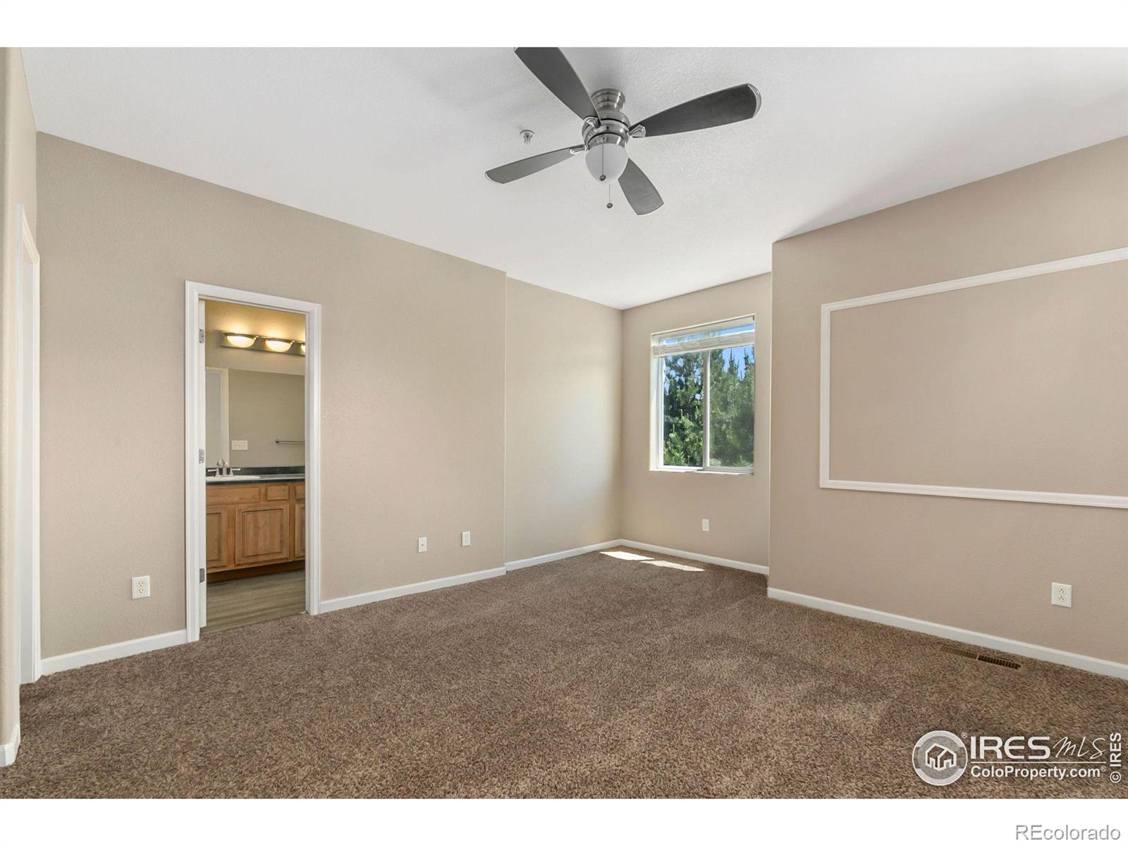 Photo 10 of 25 of 2862 Kansas Drive L multi-family property