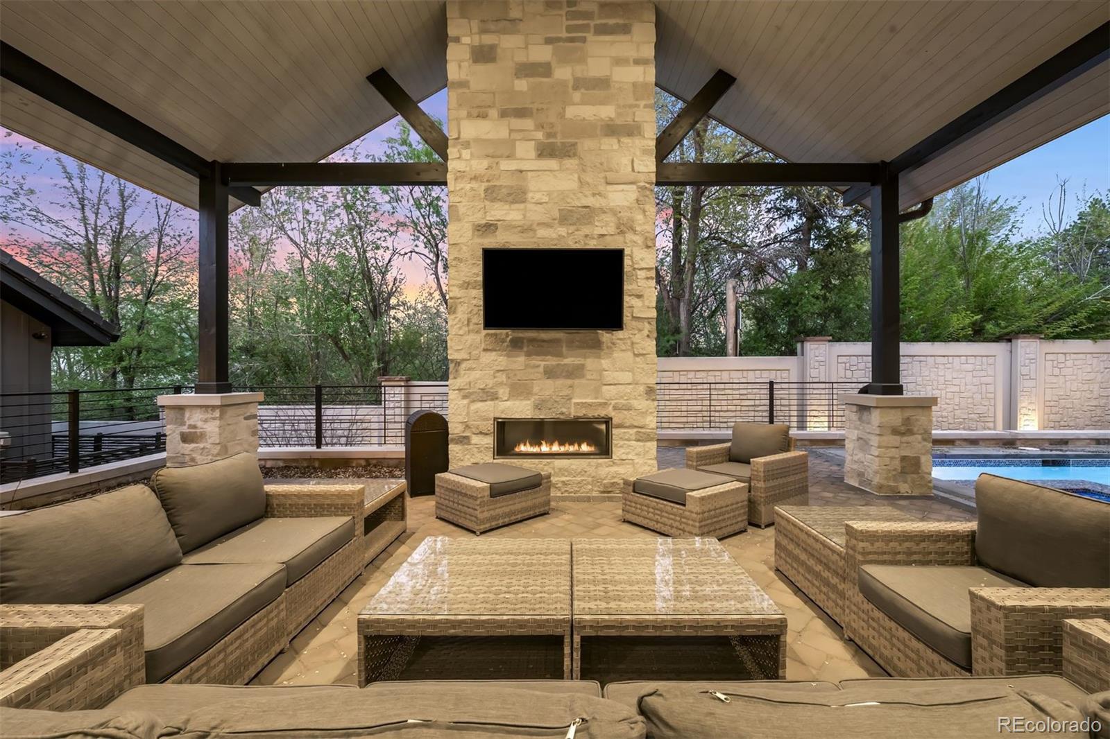 2821 E Cedar Avenue 2