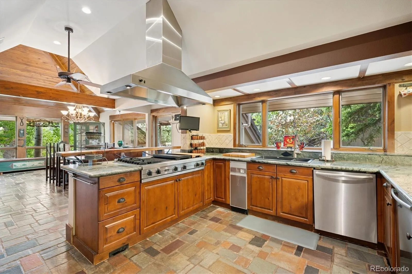 Evergreen, Colorado 80439, United States, 3 Bedrooms Bedrooms, ,3 BathroomsBathrooms,Residential,Coming Soon,153606