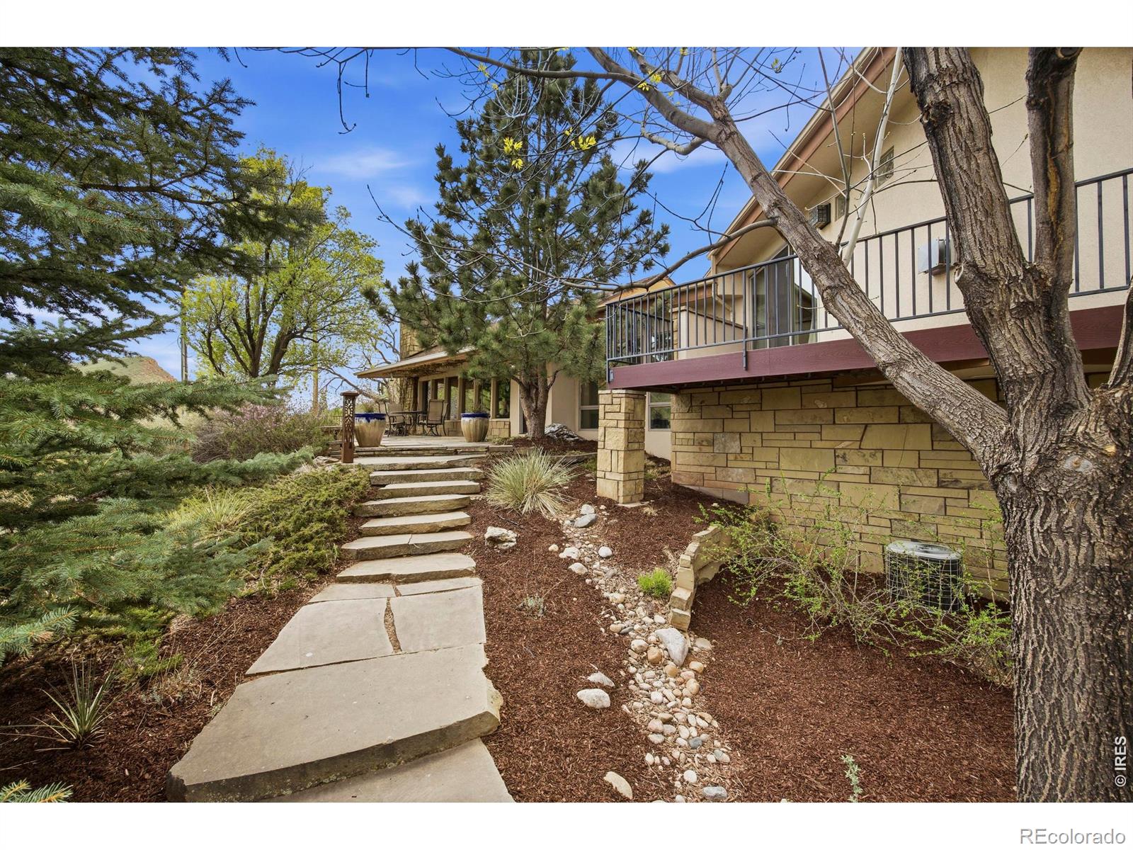4717 Bay View Drive