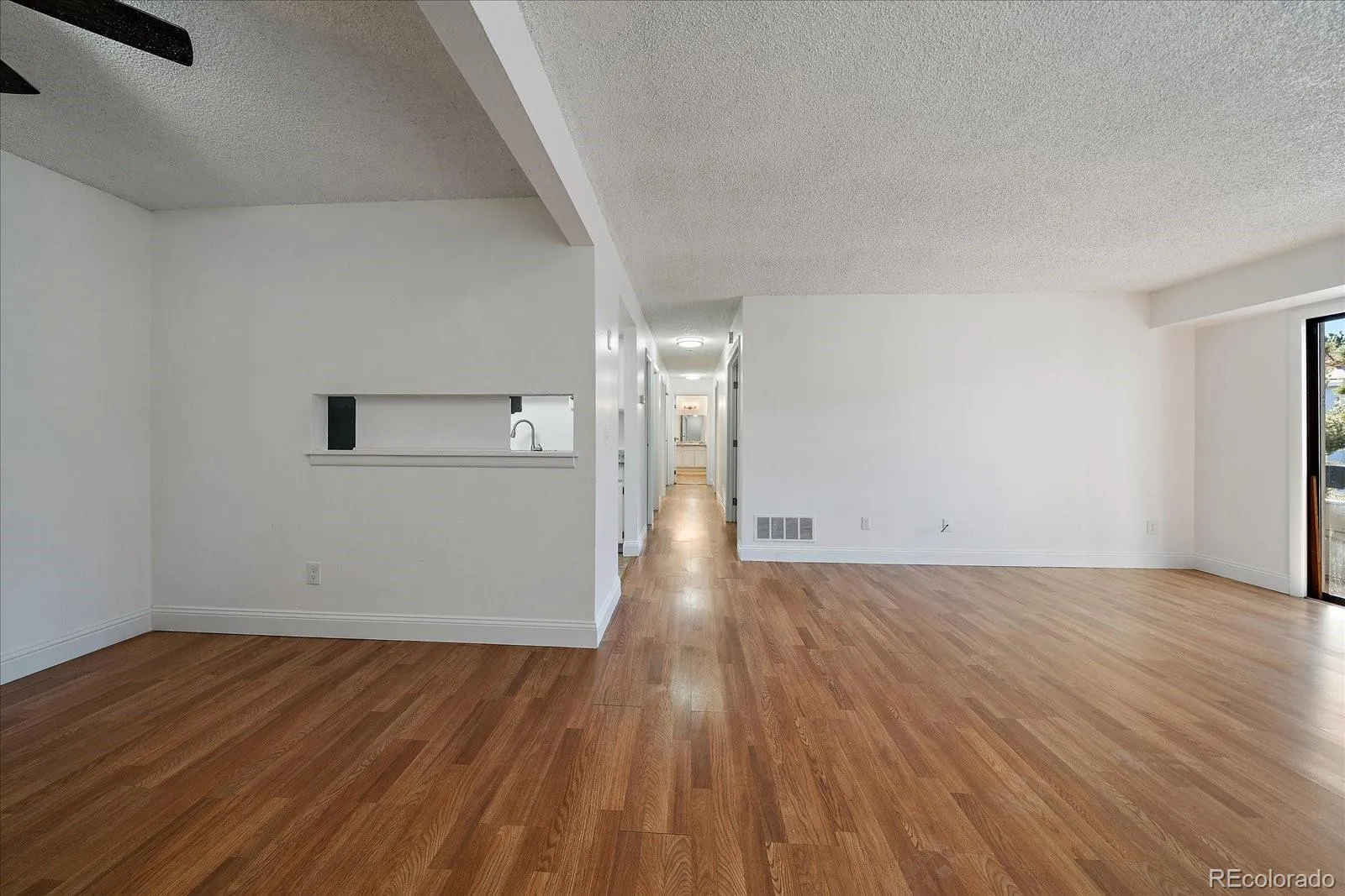 Aurora, Colorado 80011, United States, 3 Bedrooms Bedrooms, ,2 BathroomsBathrooms,Residential,Active,253571