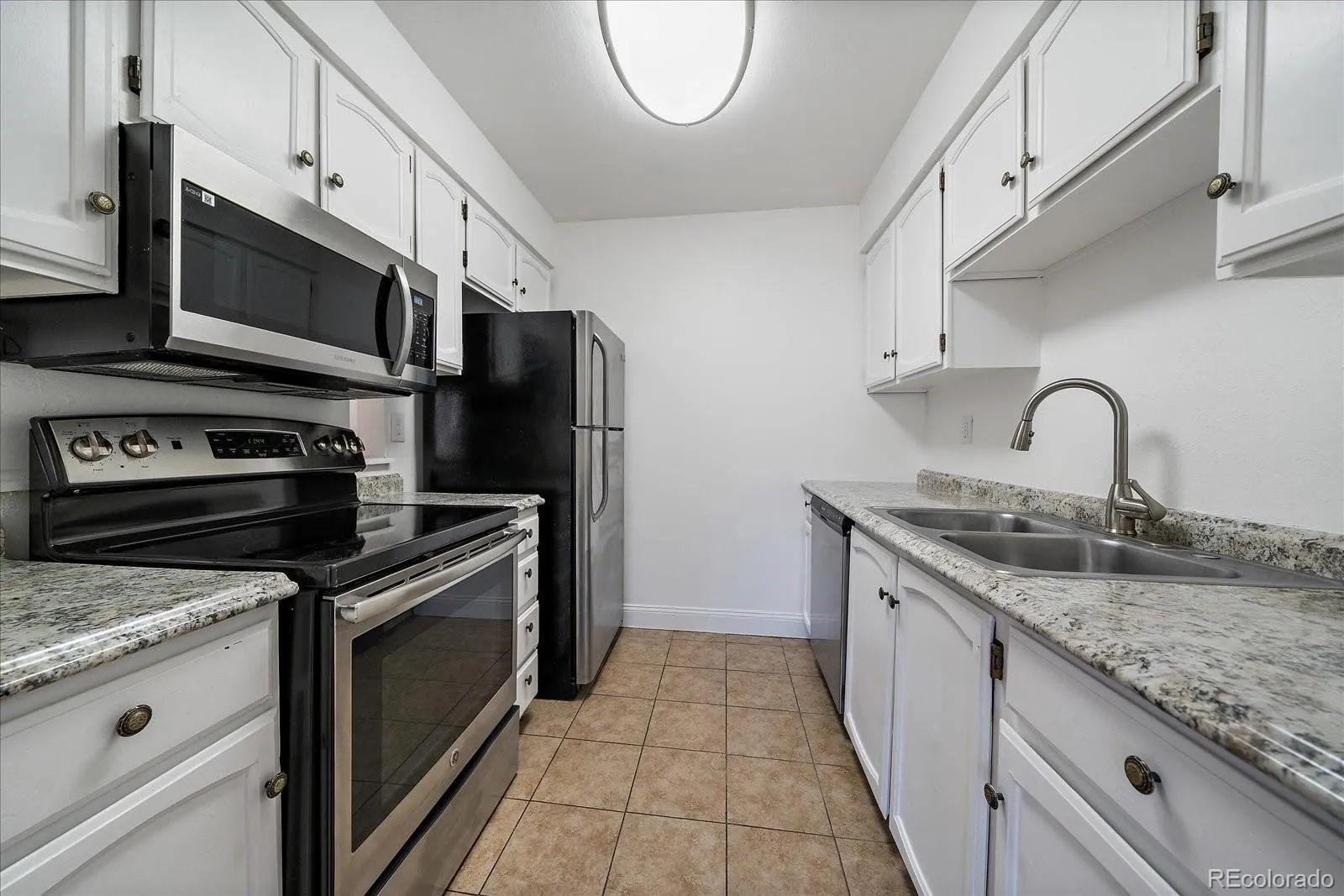 Aurora, Colorado 80011, United States, 3 Bedrooms Bedrooms, ,2 BathroomsBathrooms,Residential,Active,253571