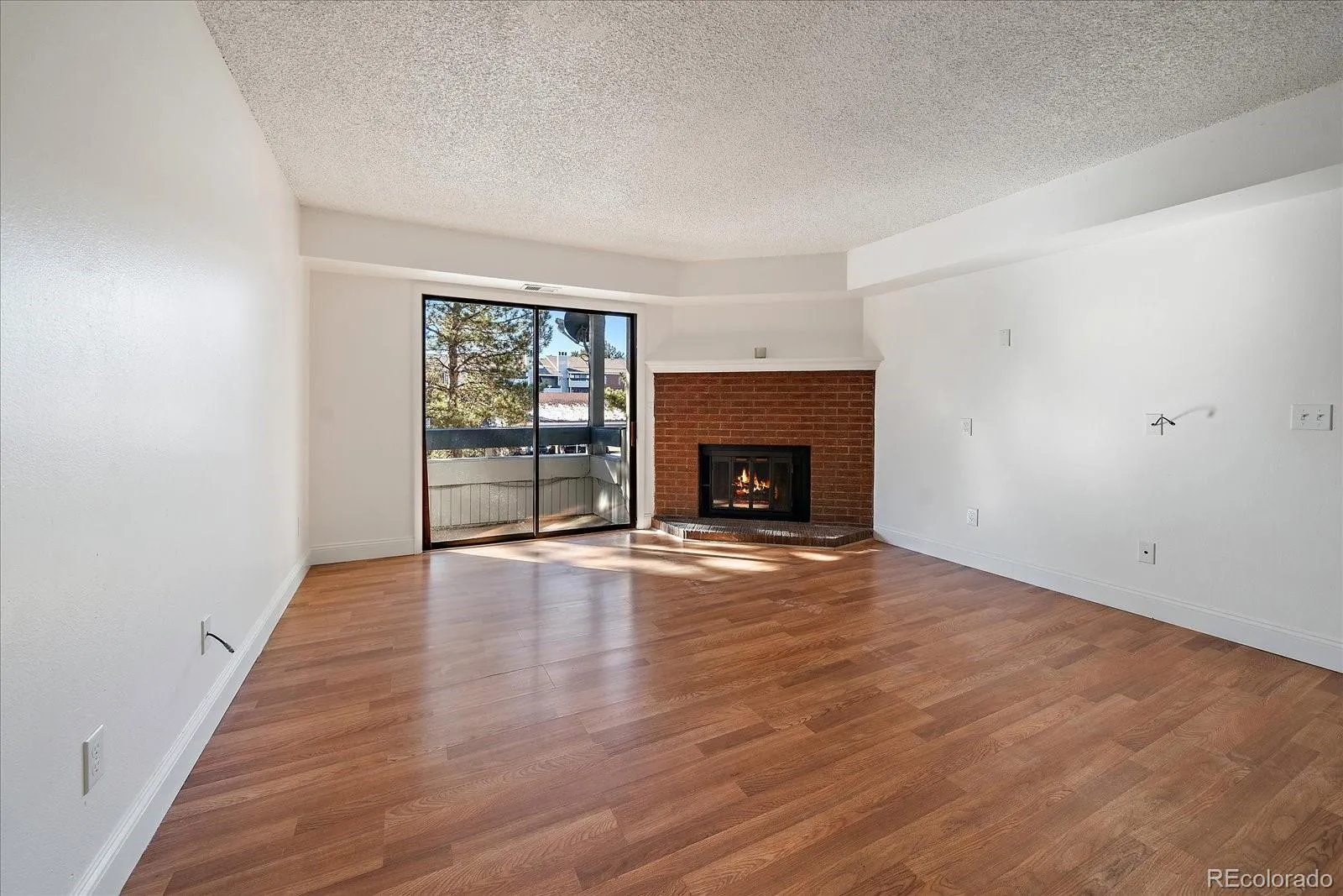 Aurora, Colorado 80011, United States, 3 Bedrooms Bedrooms, ,2 BathroomsBathrooms,Residential,Active,253571