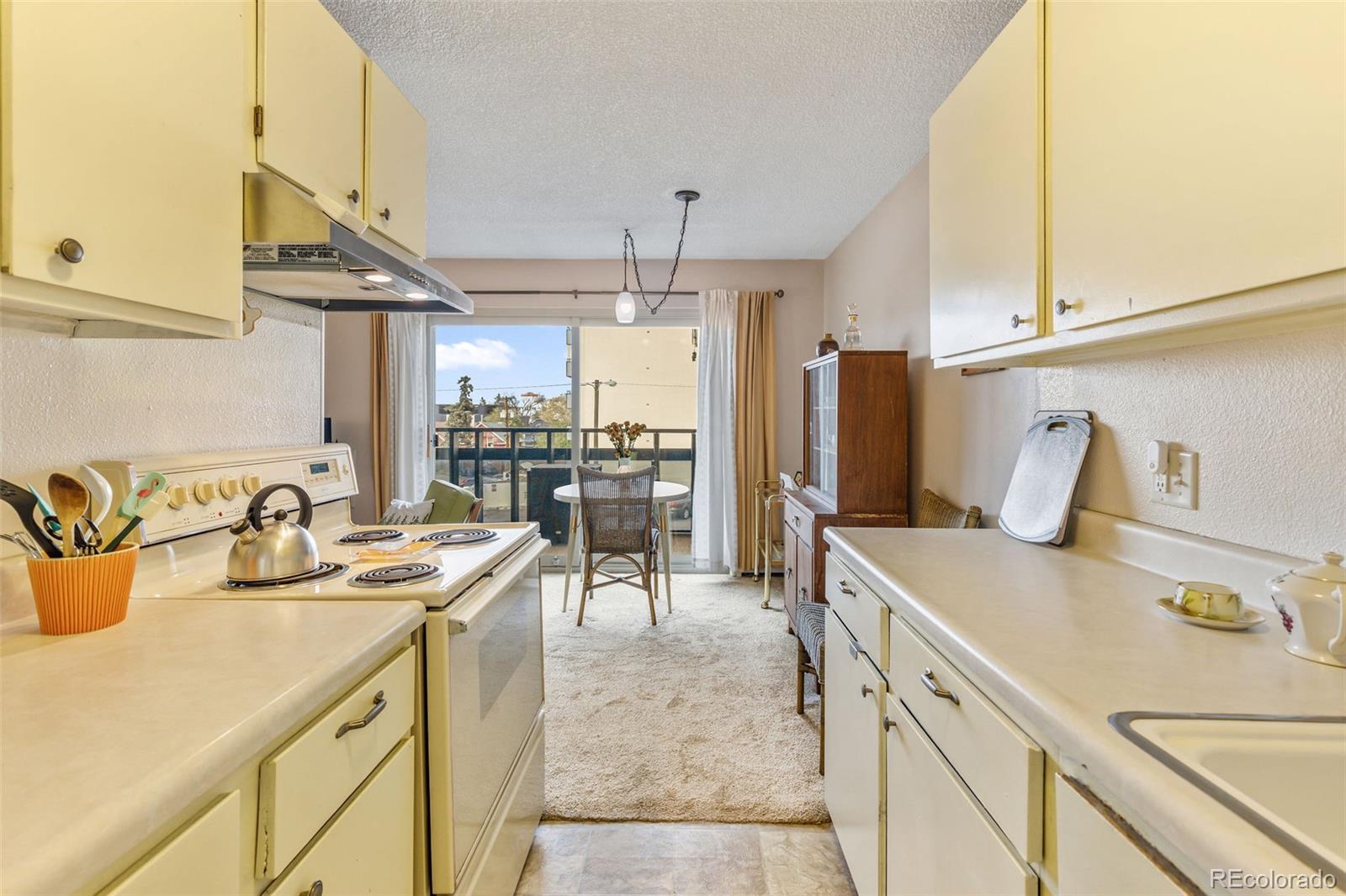 1233 N Ogden Street 302