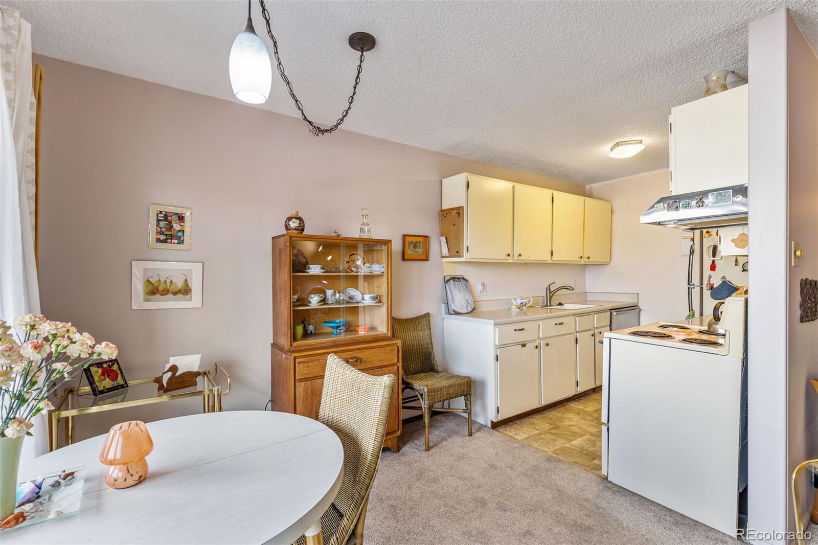 1233 N Ogden Street 302