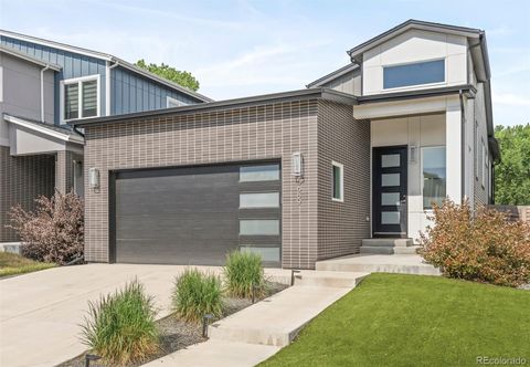 Photo of 5689 Zuni Court, Denver, CO 80221 (MLS # 3560705)