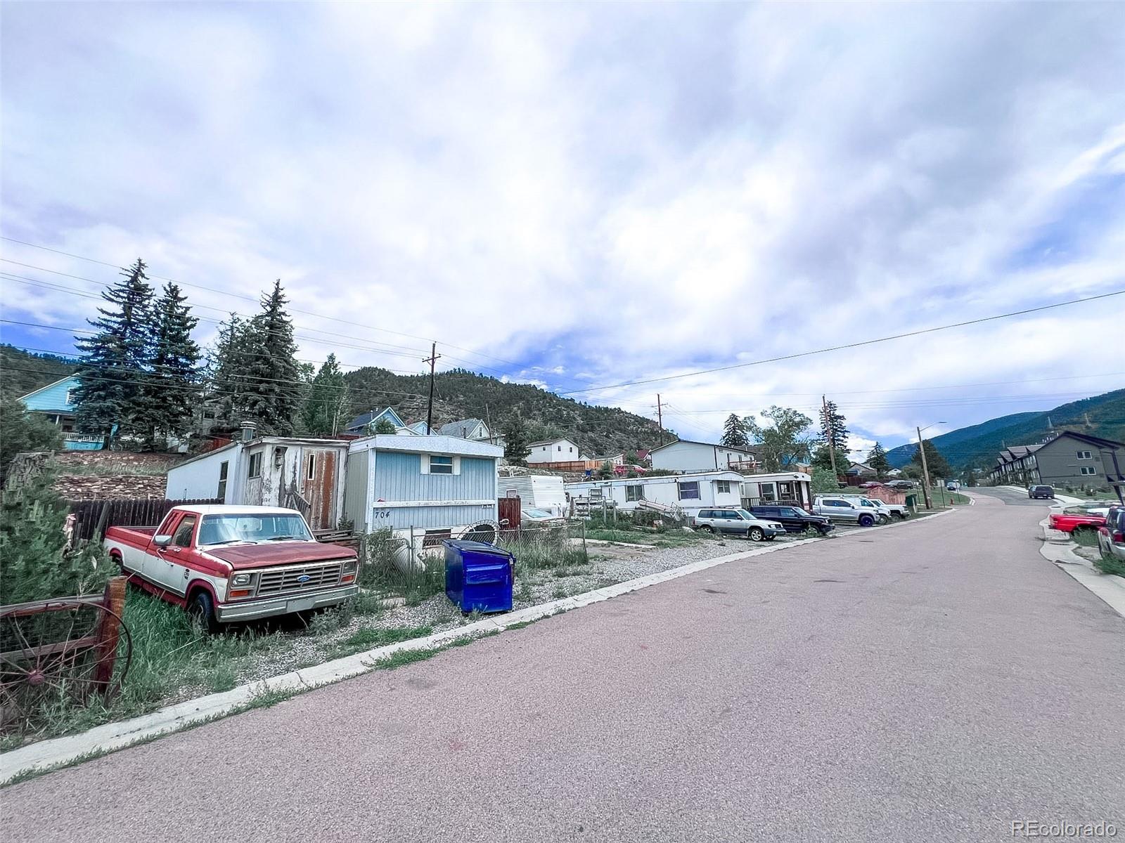 704 Miner Street
