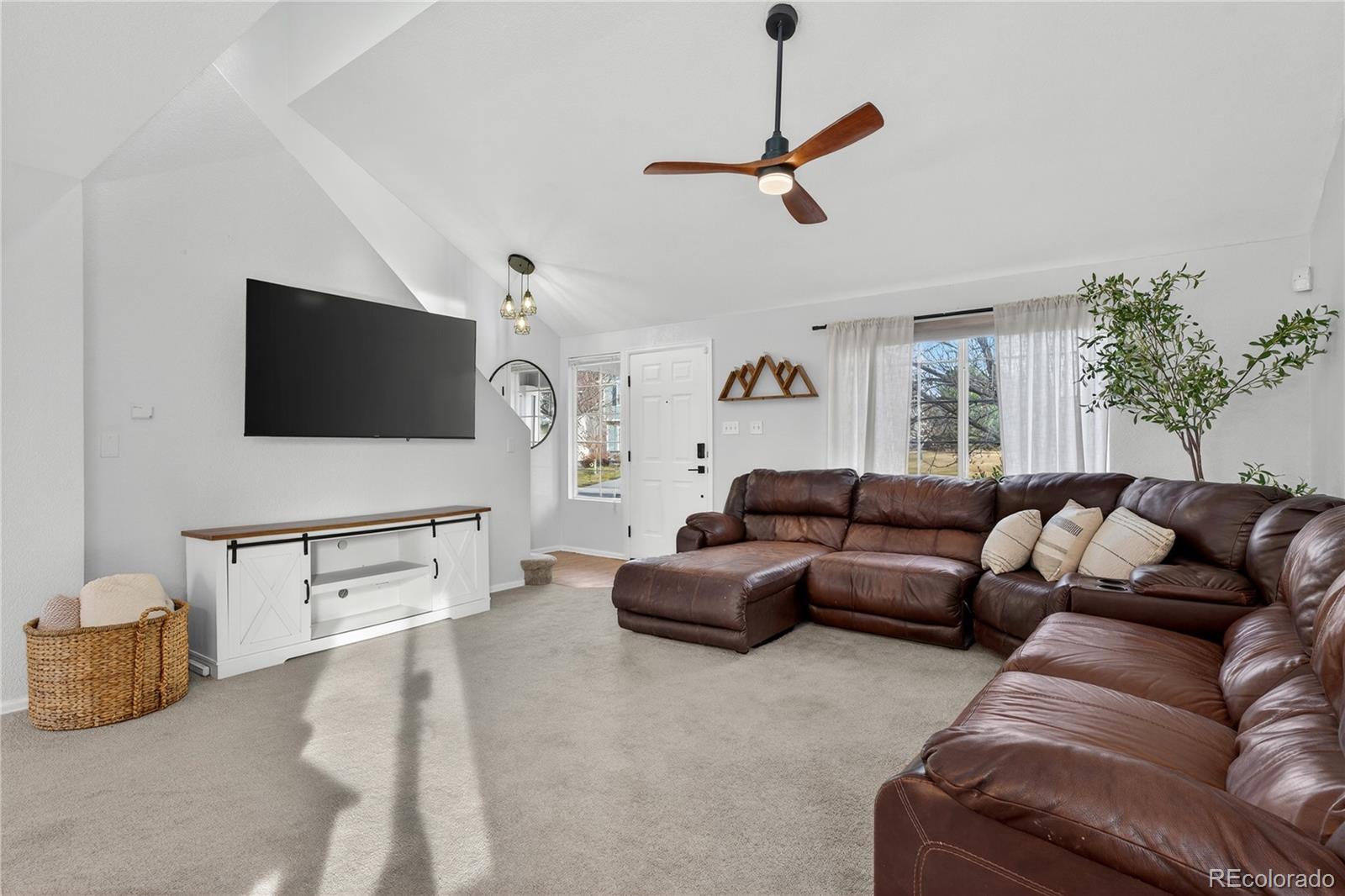 6122 Shamrock Circle