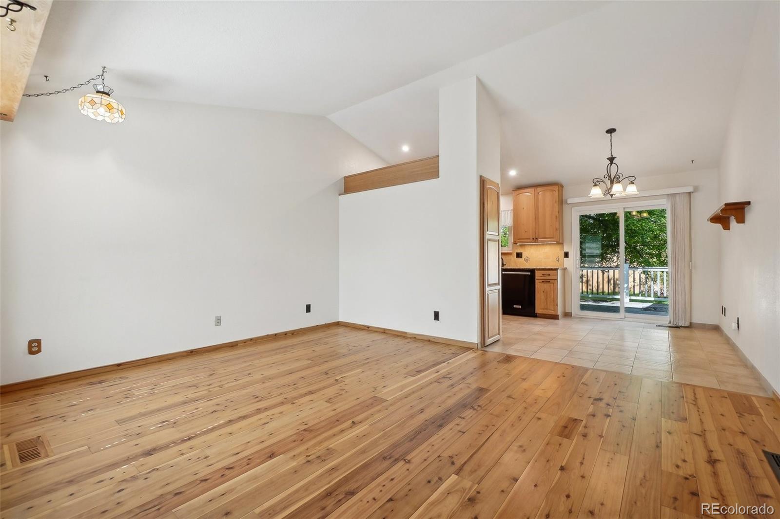 5612 S Jebel Way, Centennial, CO, 80015 3 5612 S Jebel Way