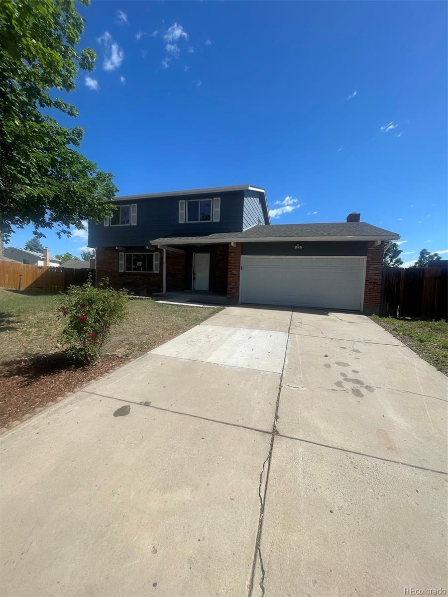 Photo 1 of 12 — 1554 S Fraser Way, Aurora, CO 80012