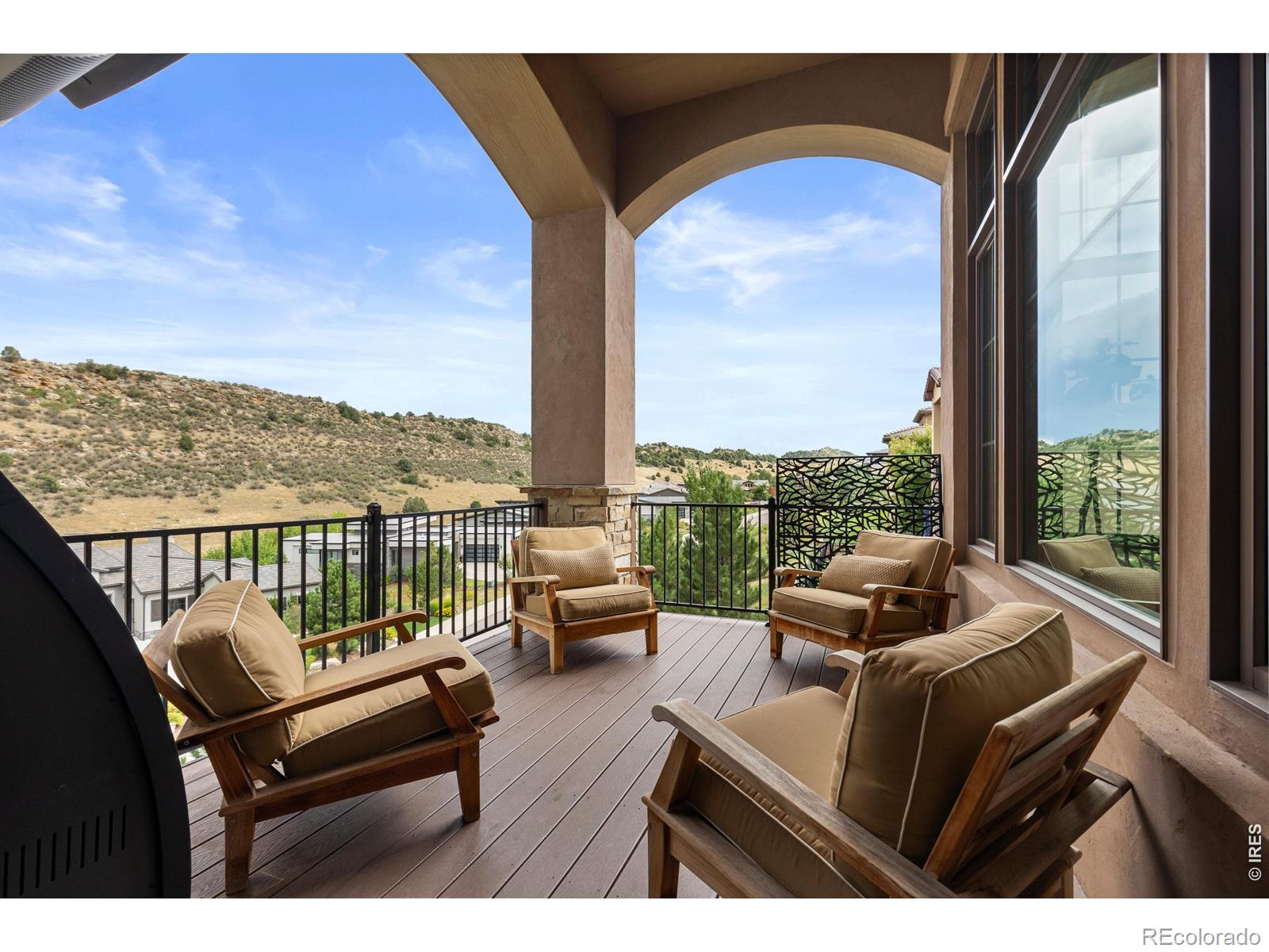 8122 Raphael Lane