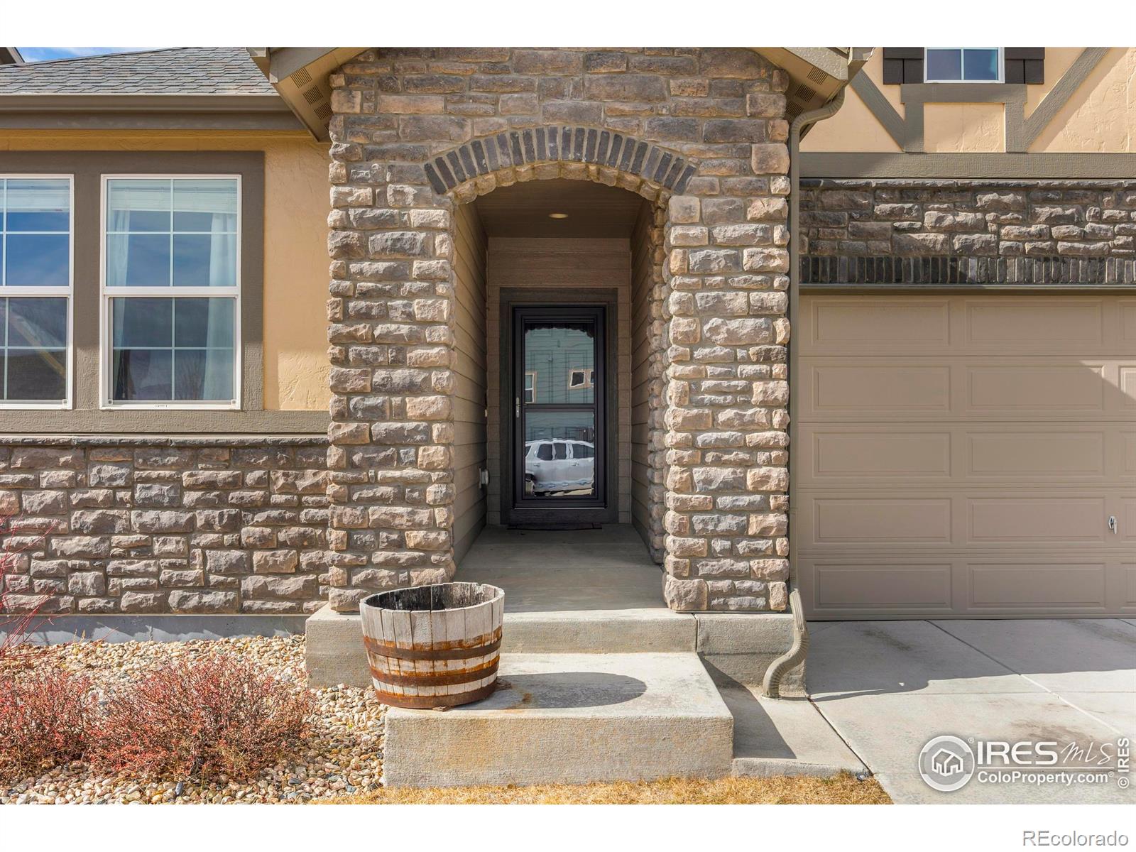 5219 Odessa Lake Street