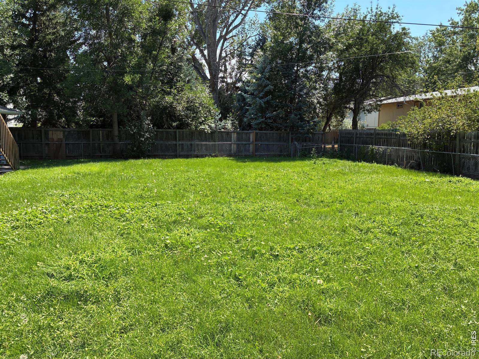 1213 Village Lane