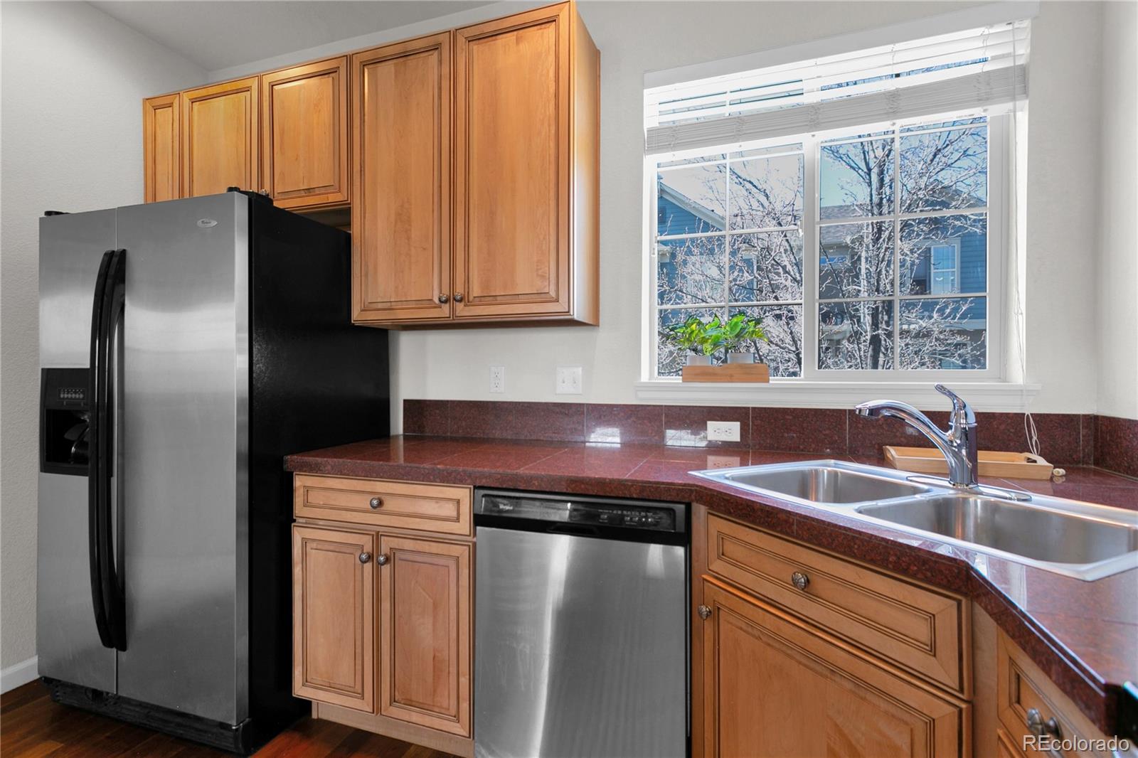 775 N Roslyn Street 4