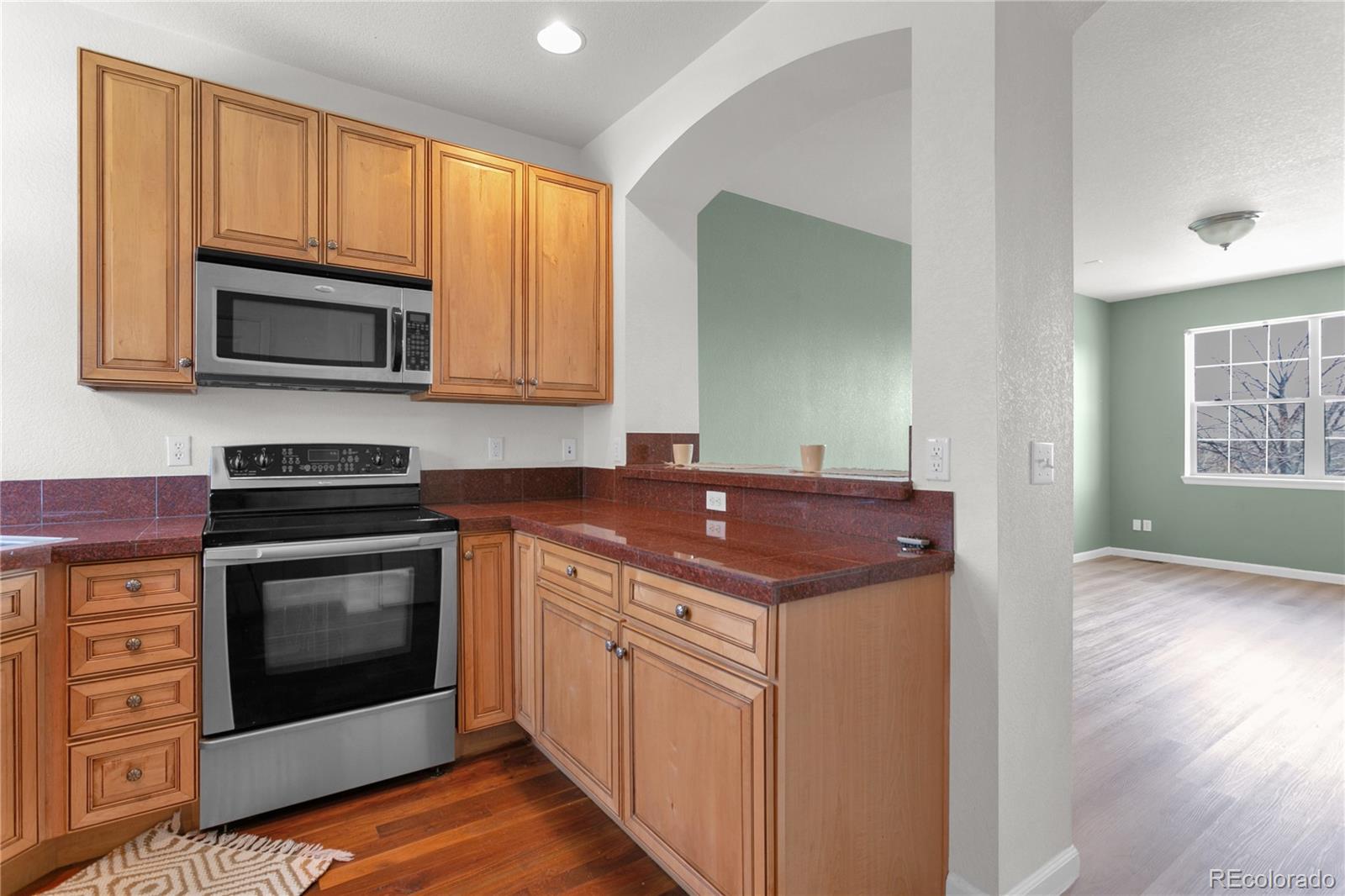 775 N Roslyn Street 4