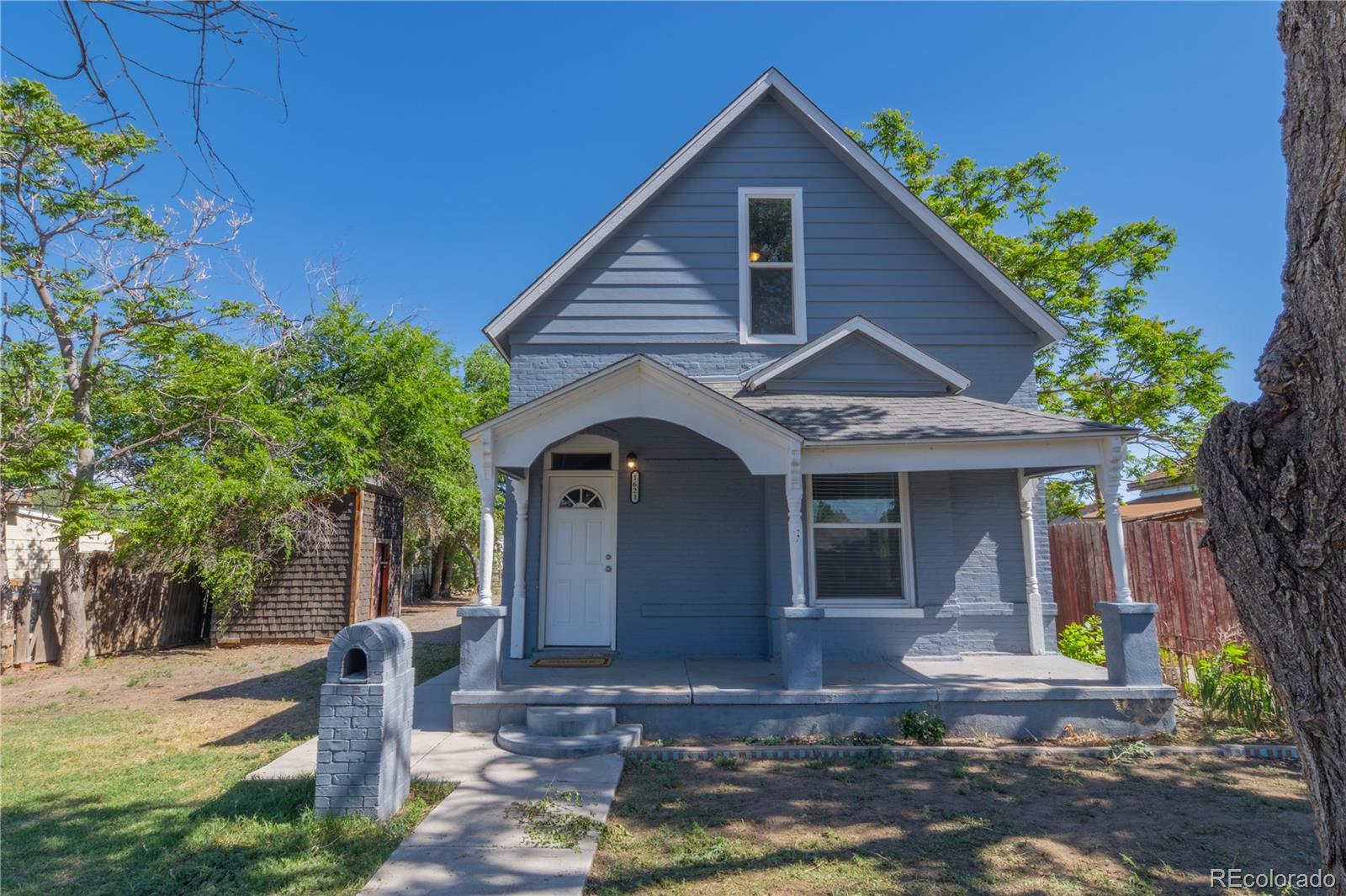 1621 W 18th Street