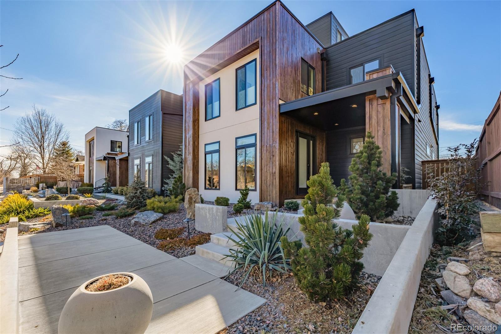 2955 N Fillmore Street