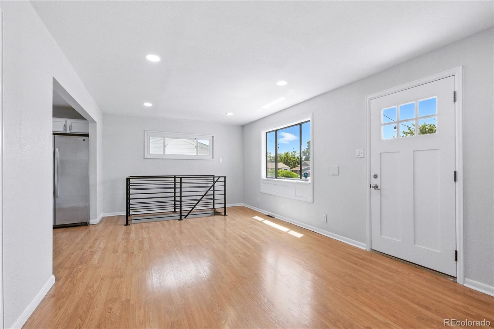 118 S Yates Way
