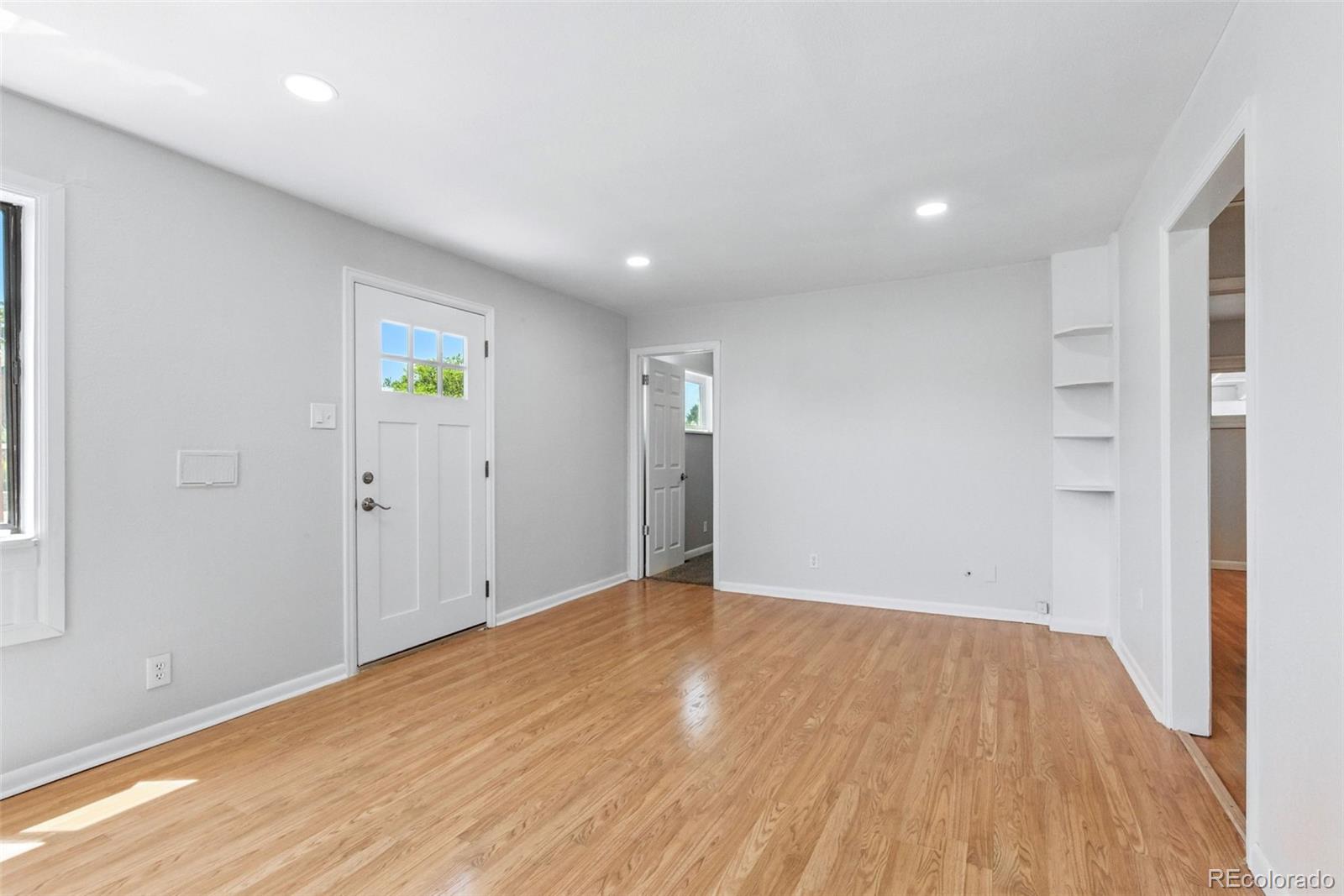 118 S Yates Way