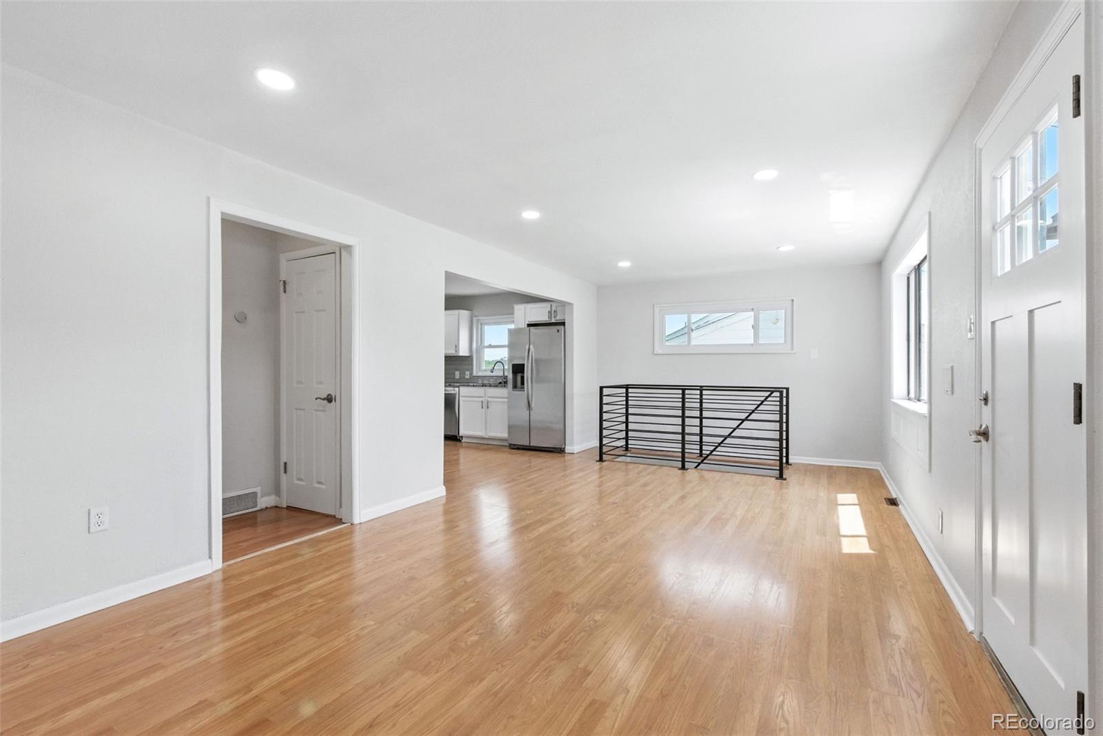 118 S Yates Way