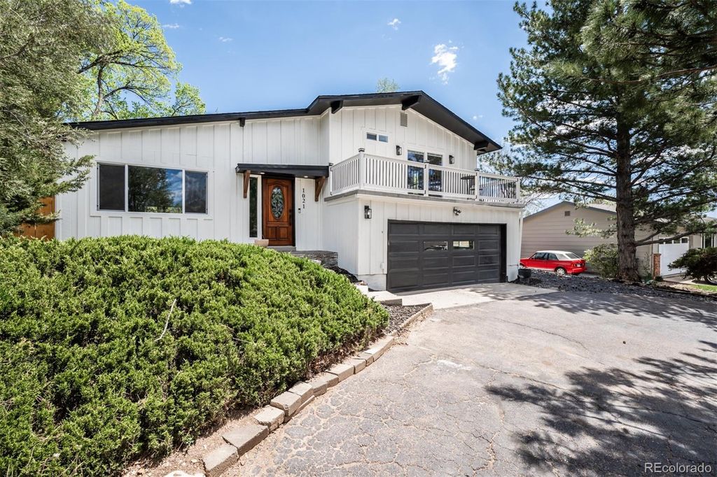 Photo of 1021 Pioneer Lane, Colorado Springs, CO 80904 (MLS # 7508159)