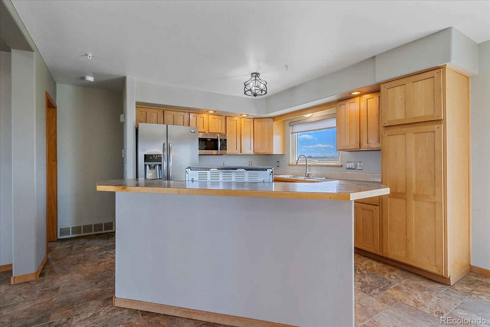 Brighton, Colorado 80603, United States, 4 Bedrooms Bedrooms, ,3 BathroomsBathrooms,Residential,Active,135723