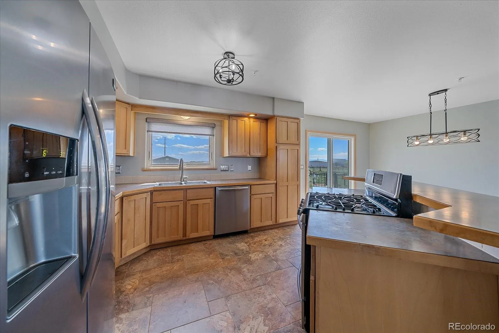 Brighton, Colorado 80603, United States, 4 Bedrooms Bedrooms, ,3 BathroomsBathrooms,Residential,Active,135723